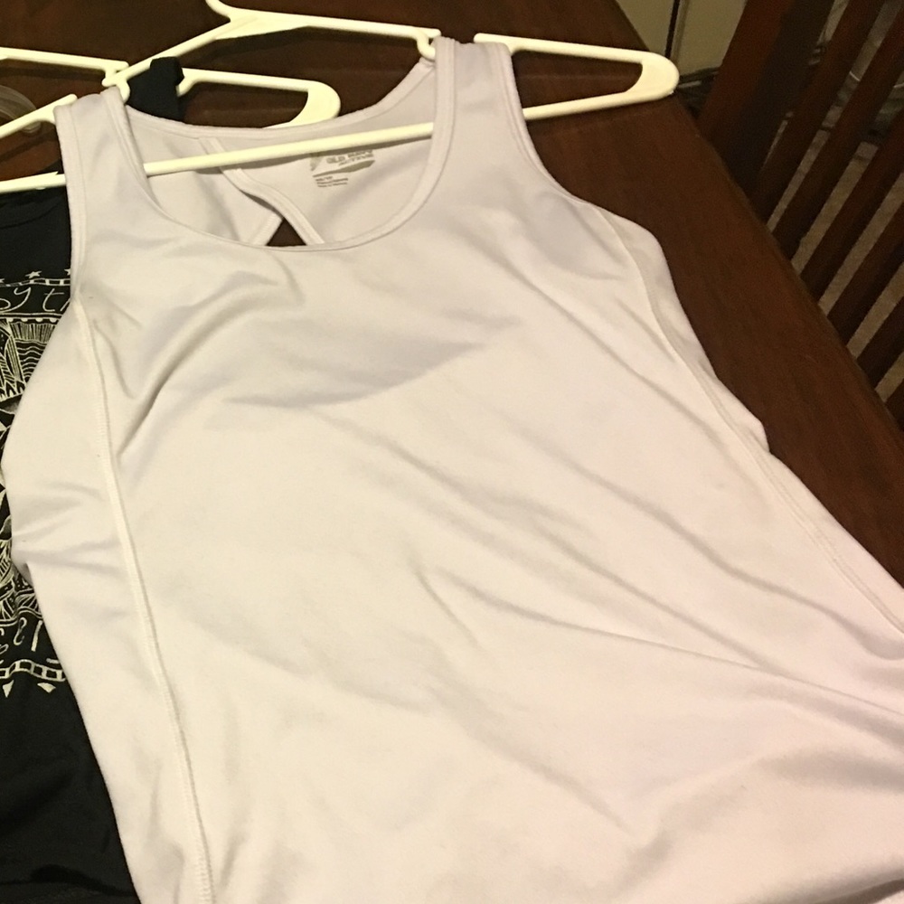 💪 - Old Navy White Keyhole Tank